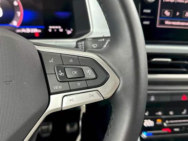 Volkswagen T-Roc Life GOAL 1.0 TSI 85kW - foto 23