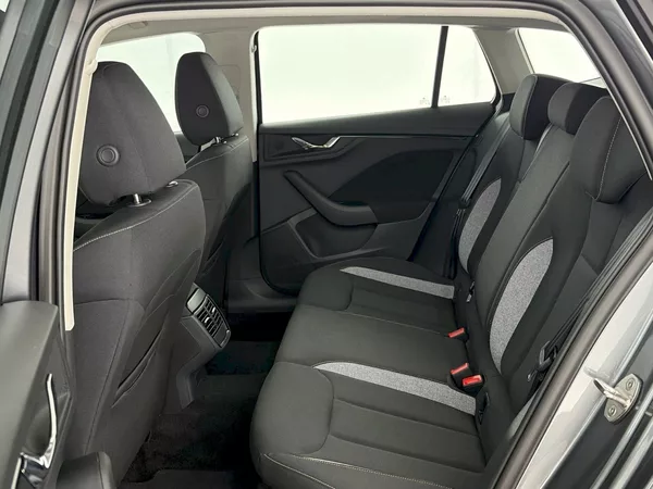 Škoda Scala 1.0TSI 85kW Selection - foto 8