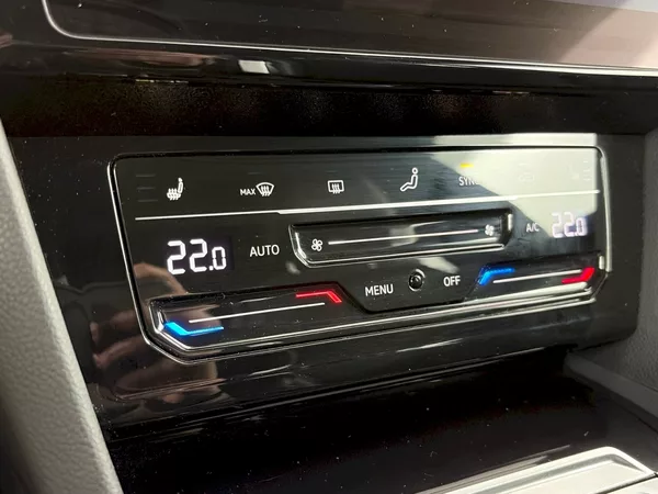 Volkswagen Arteon R 2.0 TSI 235kW 4Motion DSG - foto 23
