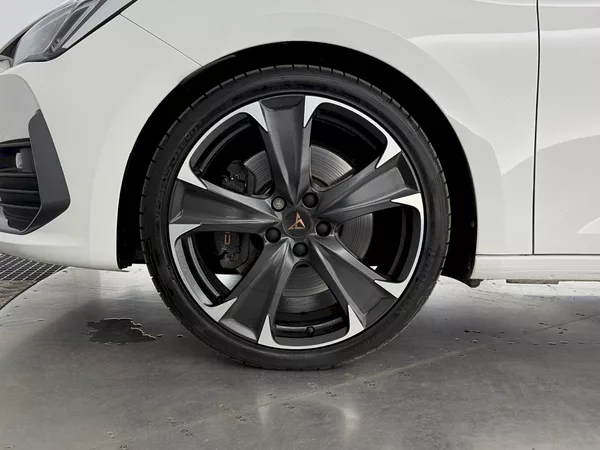 Cupra Leon ST VZ 2.0 TSI 228kW 4x4 DSG - foto 36