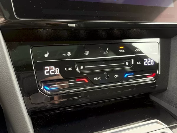 Volkswagen Arteon R 2.0 TSI 235kW 4Motion DSG - foto 23
