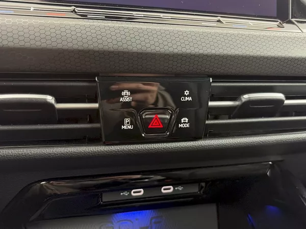 Volkswagen Golf GTI 2.0 TSI 180kW - foto 19