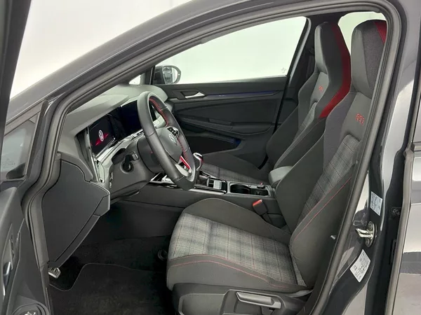 Volkswagen Golf GTI 2.0 TSI 180kW - foto 7