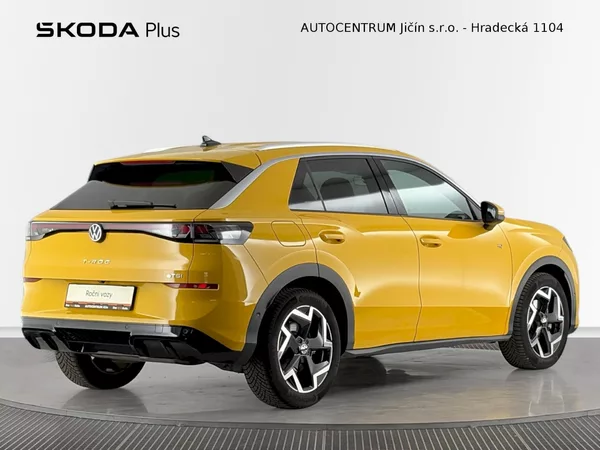 Volkswagen T-Roc R-Line 1.5 TSI 110kW DSG - foto 2