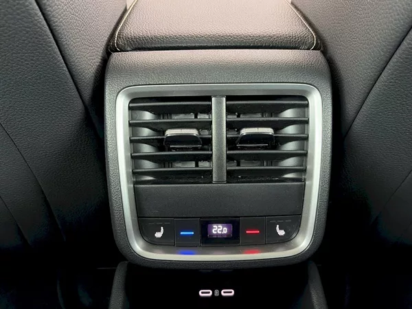Škoda Octavia Combi 1.5TSI 110kW Top Selecti - foto 25
