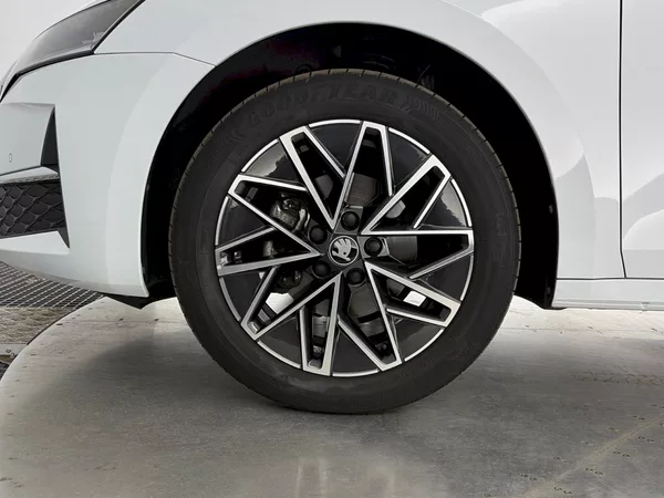 Škoda Octavia Combi 1.5TSI 110kW Top Selecti - foto 30