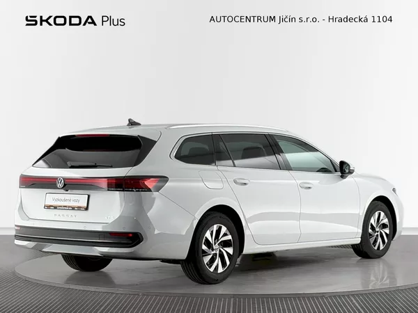 Volkswagen Passat Business 1.5 TSI 110kW DSG - foto 2