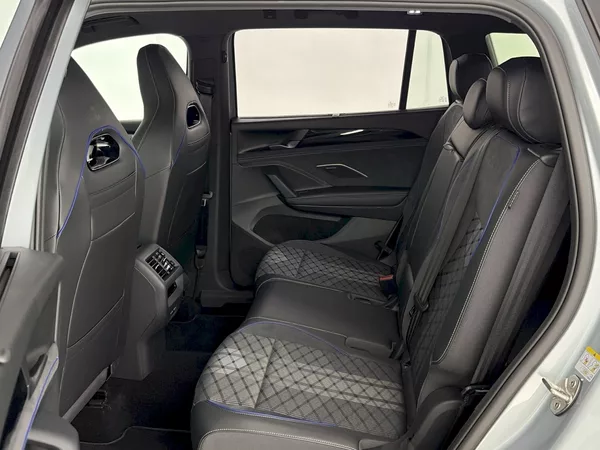 Volkswagen Tayron R-Line 2.0 TSI 195kW 4Motion D - foto 8