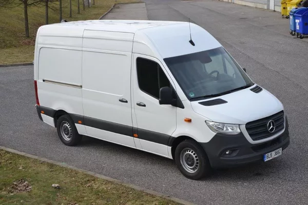 Mercedes-Benz Sprinter 11/2020 najeto 8 tis