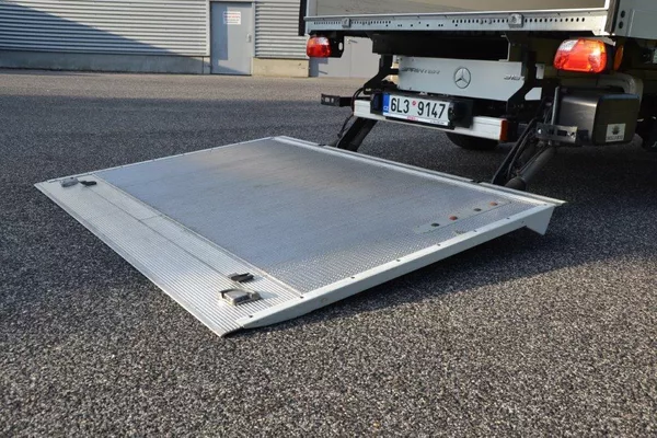Mercedes-Benz Sprinter 316 hydr. čelo velká výbava - foto 43