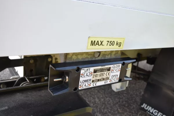 Mercedes-Benz Sprinter 316 hydr. čelo velká výbava - foto 47