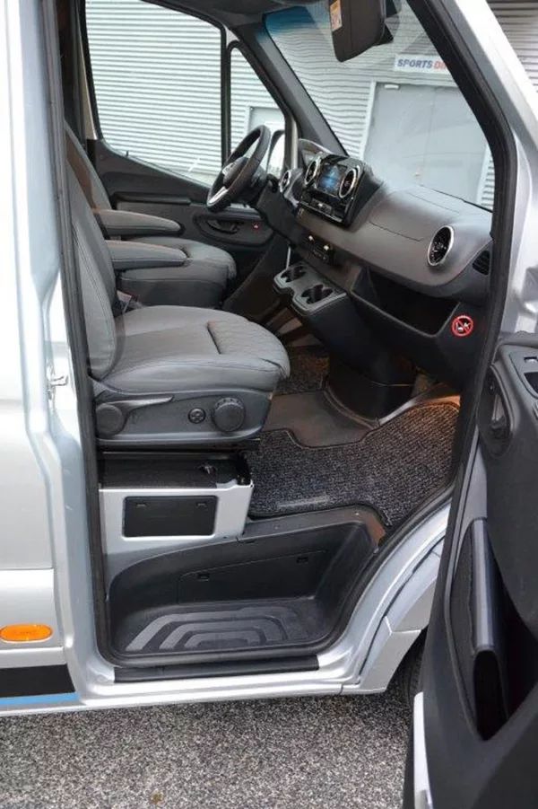 Mercedes-Benz Sprinter 317 9G Camper - vestavba - foto 35