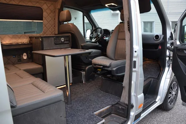 Mercedes-Benz Sprinter 317 9G Camper - vestavba - foto 38