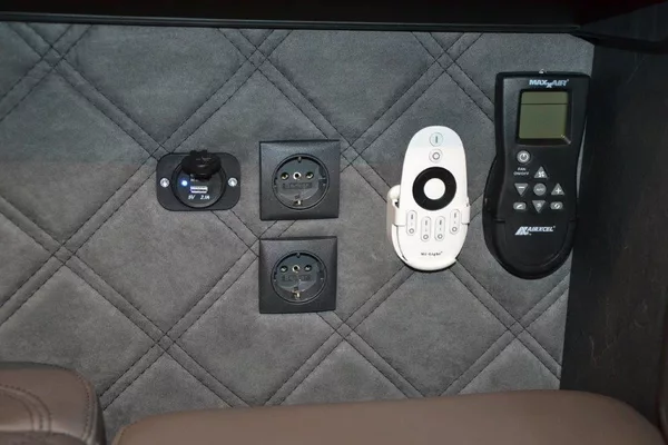 Mercedes-Benz Sprinter 317 9G Camper - vestavba - foto 42