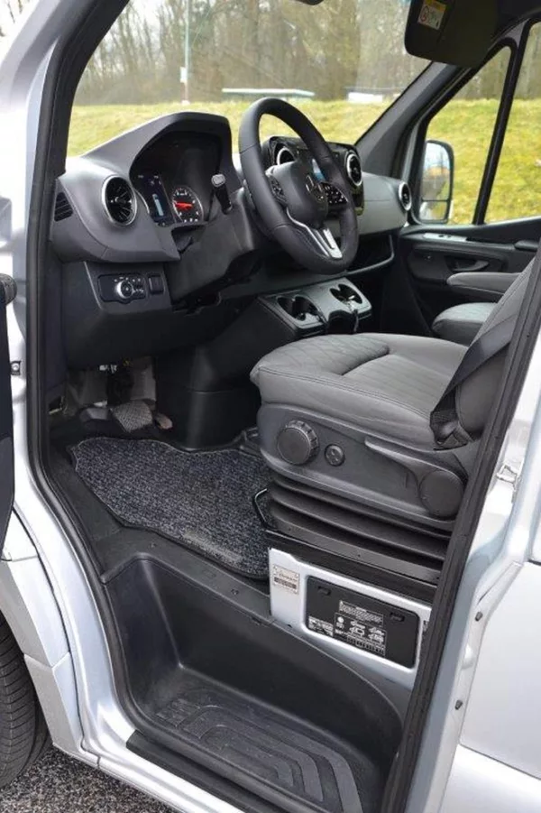 Mercedes-Benz Sprinter 317 9G Camper - vestavba - foto 7