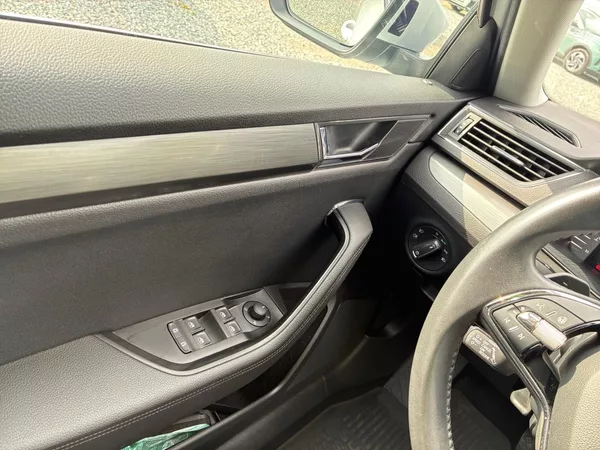 Škoda Superb STYLE 2.0TDI 147kW DSG 4x4 CZ - foto 11