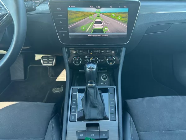 Škoda Superb SCOUT 2.0TDI 147kW 4x4 TAŽNÉ - foto 10