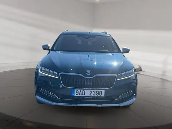 Škoda Superb SCOUT 2.0TDI 147kW 4x4 TAŽNÉ - foto 2