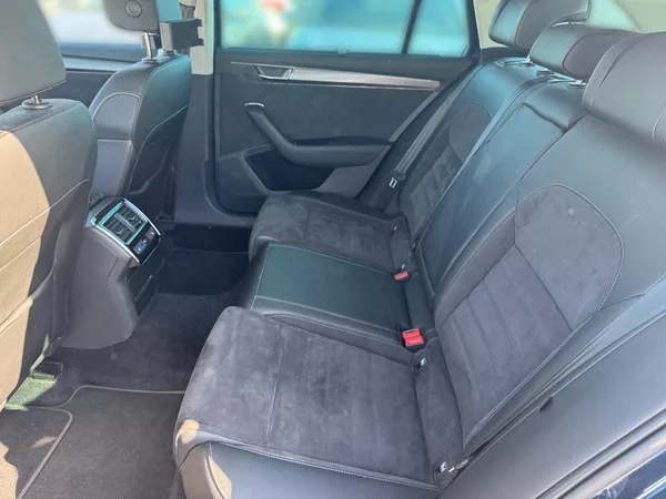 Škoda Superb SCOUT 2.0TDI 147kW 4x4 TAŽNÉ - foto 8