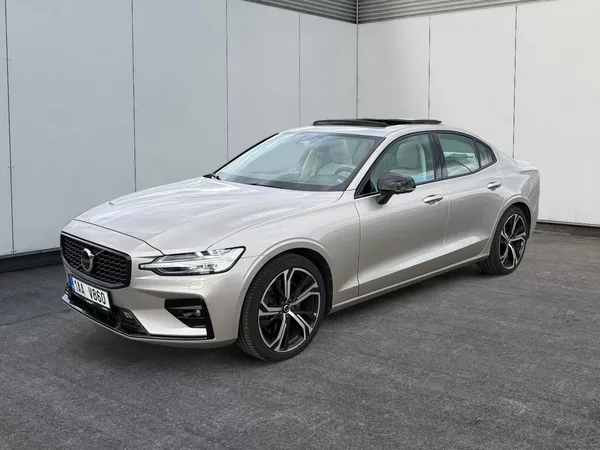 Volvo S60 ULTIMATE DARK B5 184kW AWD TAŽ