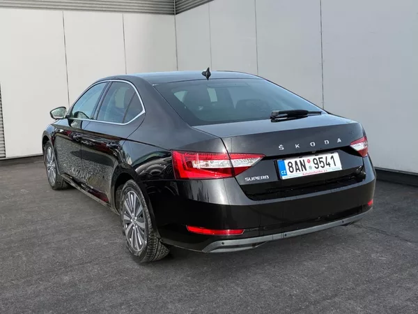 Škoda Superb STYLE 2.0TSI 140kW DSG DPH CZ - foto 4