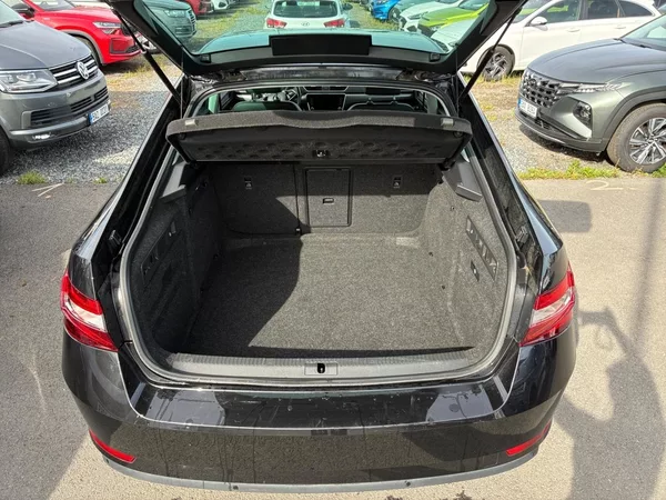 Škoda Superb STYLE 2.0TSI 140kW DSG DPH CZ - foto 6