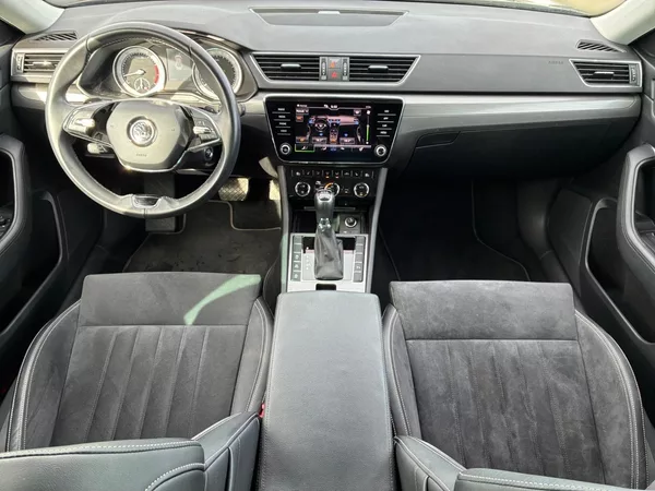 Škoda Superb STYLE 2.0TSI 140kW DSG DPH CZ - foto 9