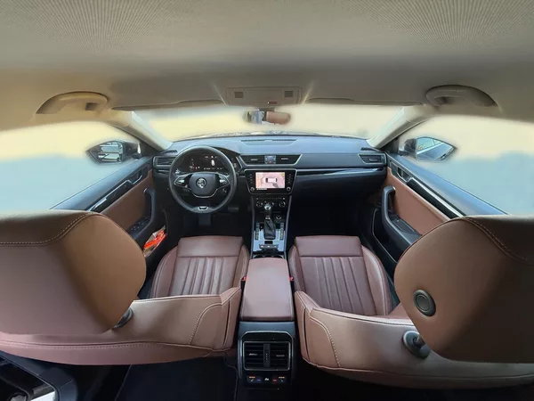 Škoda Superb L&K 2.0TDI 147kW DSG 4x4 TAŽNÉ - foto 9