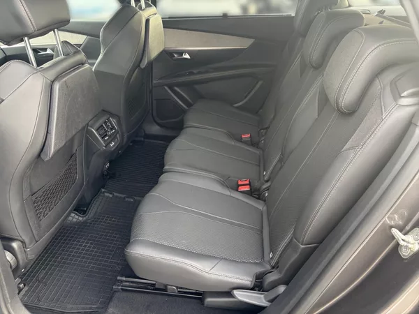 Peugeot 5008 1.2PT 96kW CZ DPH - foto 8