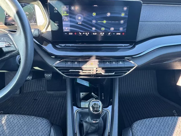 Škoda Octavia STYLE 1.5TSI 110kW CZ DPH - foto 10
