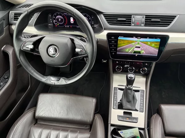 Škoda Superb L&K 2.0TDI 147kW DSG 4x4 TAŽNÉ - foto 10
