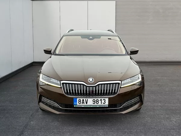 Škoda Superb L&K 2.0TDI 147kW DSG 4x4 TAŽNÉ - foto 2