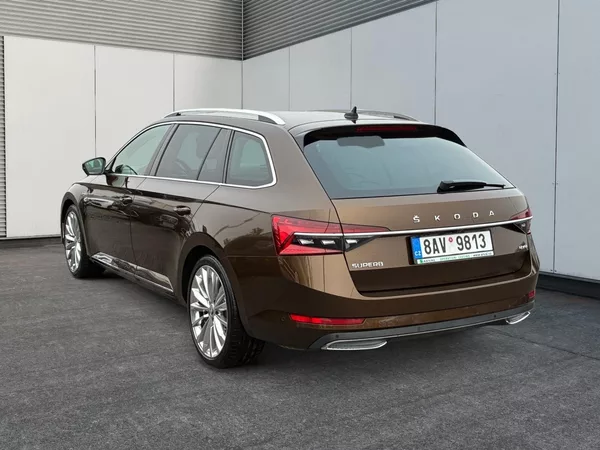 Škoda Superb L&K 2.0TDI 147kW DSG 4x4 TAŽNÉ - foto 4