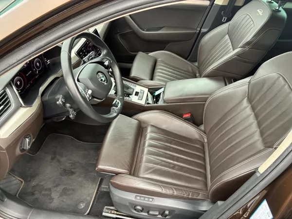 Škoda Superb L&K 2.0TDI 147kW DSG 4x4 TAŽNÉ - foto 7