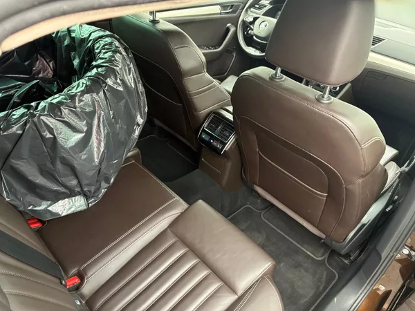 Škoda Superb L&K 2.0TDI 147kW DSG 4x4 TAŽNÉ - foto 8