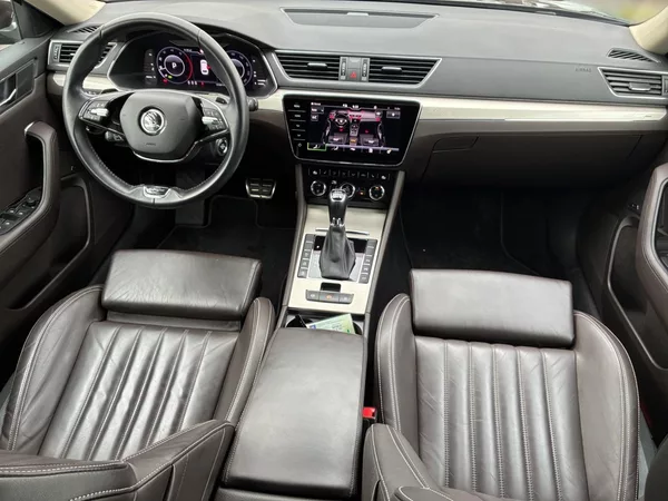 Škoda Superb L&K 2.0TDI 147kW DSG 4x4 TAŽNÉ - foto 9