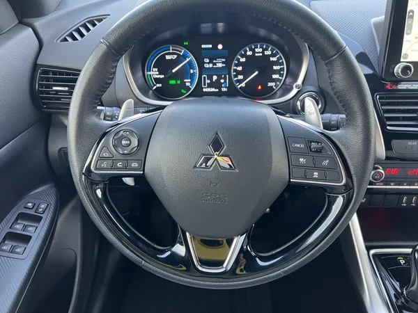 Mitsubishi Eclipse Cross INSTYLE 2.4 PHEV TAŽNÝ DPH CZ - foto 12