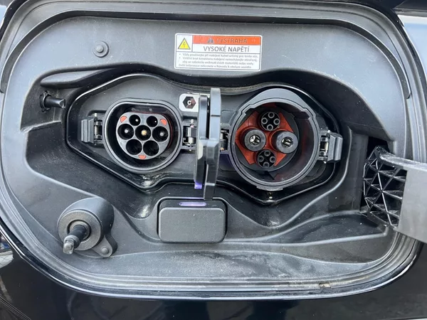 Mitsubishi Eclipse Cross INSTYLE 2.4 PHEV TAŽNÝ DPH CZ - foto 30