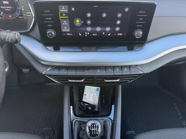 Škoda Octavia AMBITION 1.5TSI 110kW CZ DPH - foto 10