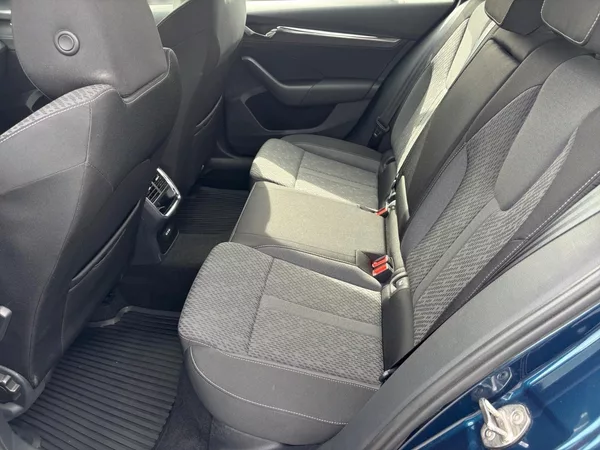 Škoda Octavia STYLE 1.5TSI 110kW DPH CZ - foto 8