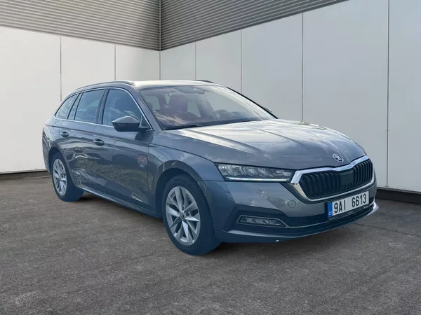 Škoda Octavia STYLE 2.0TSI 140kW DSG 4x4 CZ - foto 3