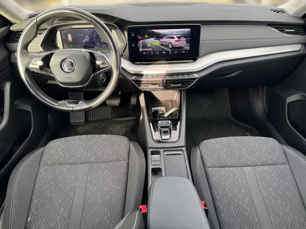 Škoda Octavia STYLE 2.0TSI 140kW DSG 4x4 CZ - foto 9