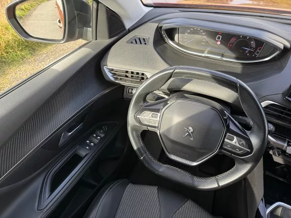 Peugeot 5008 ALLURE 1.5BHDI 96kW CZ DPH - foto 11
