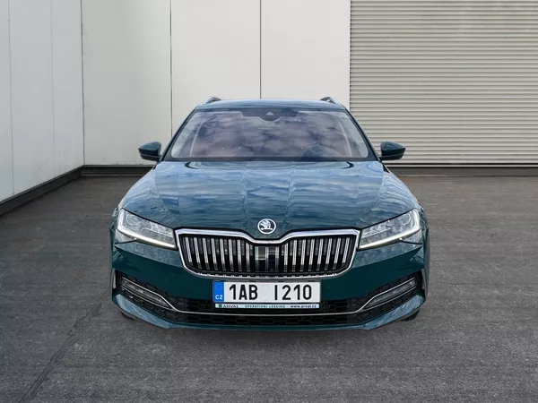 Škoda Superb L&K 2.0TDI 110kW DSG DPH CZ - foto 2