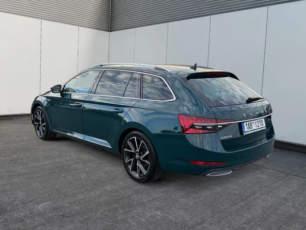 Škoda Superb L&K 2.0TDI 110kW DSG DPH CZ - foto 4