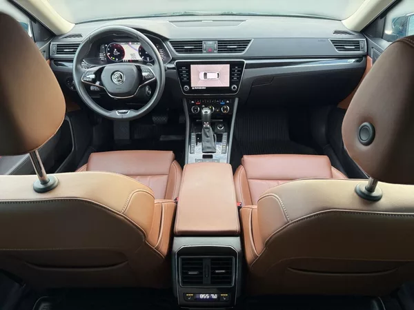 Škoda Superb L&K 2.0TDI 110kW DSG DPH CZ - foto 9
