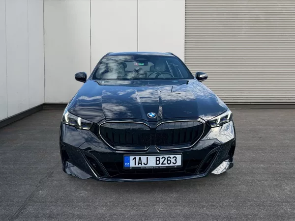 BMW Řada 5 TOURING 520d 145kW CZ DPH - foto 2