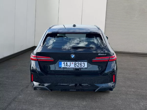 BMW Řada 5 TOURING 520d 145kW CZ DPH - foto 5