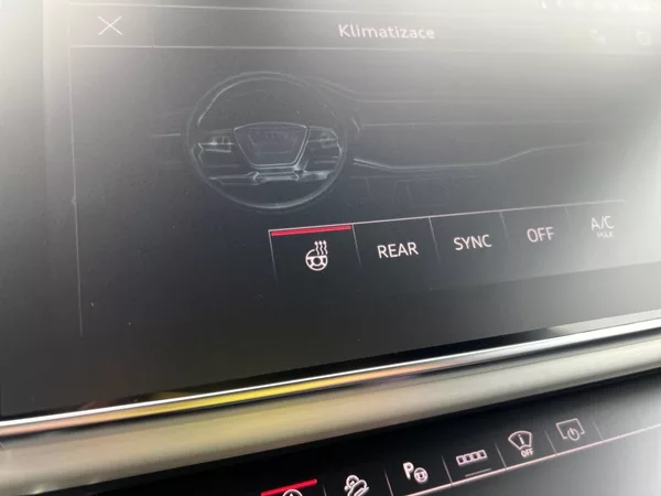 Audi Q8 S-LINE 50TDI WEBASTO HUP DPH - foto 31