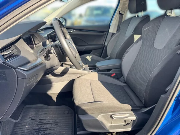 Škoda Octavia AMBITION 1.5e-TEC 110kW CZ DPH - foto 7